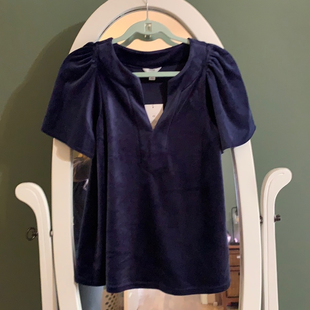 Crown & Ivy Top